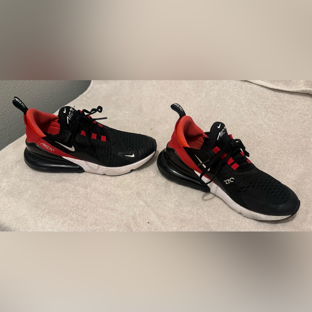 Nike Black and Red Air270 Athletic Sneakers - Picture 4 of 9